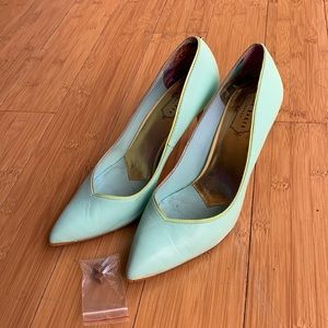 Ted Baker Classic Pumps